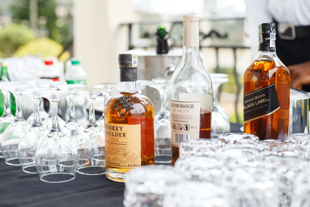 whiskey sets copy Hawaii Mobile Bartending Services
